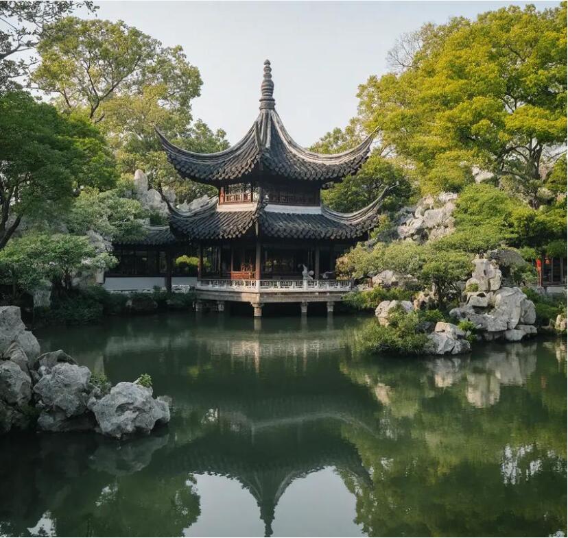 麻章区语芙餐饮有限公司